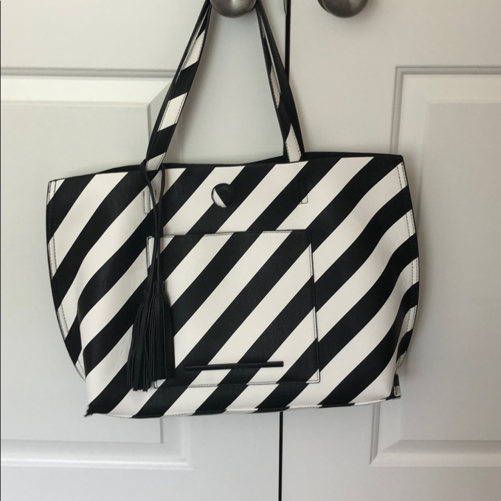 Steve Madden BBenzo Stripe Bag and Clutch - Picture 2 of 7